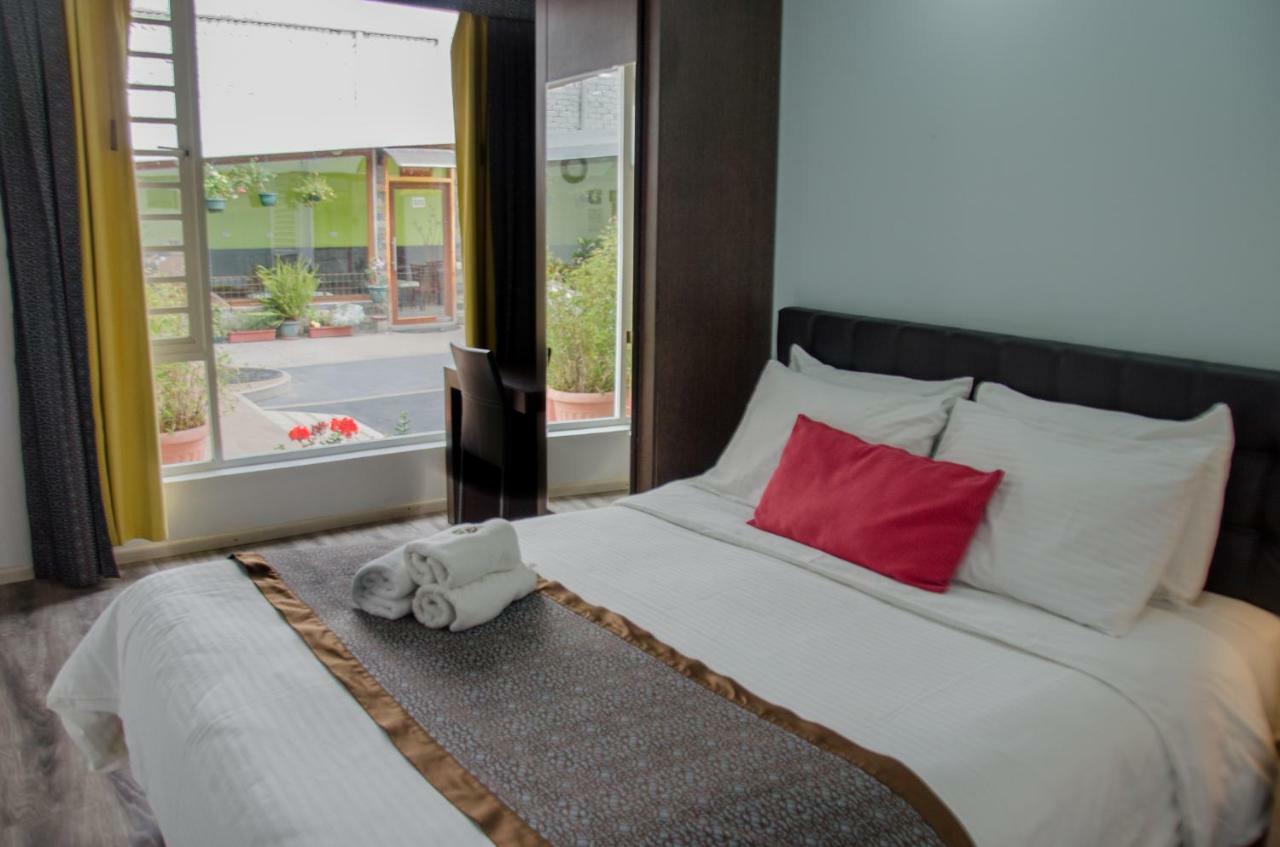 Hotel Shalom Риобамба Экстерьер фото